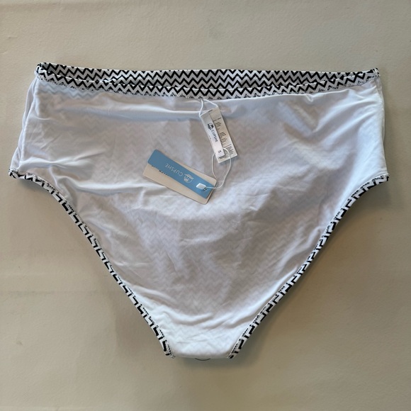 CUPSHE Black and White Zigzag Bikini Bottom (2X) - Picture 9 of 14